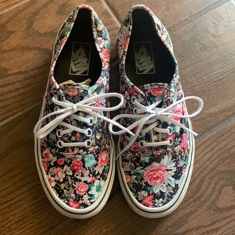 Vans Authentic Floral Print Sz. 8.5